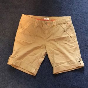 AMERICAN EAGLE khaki Bermuda shorts